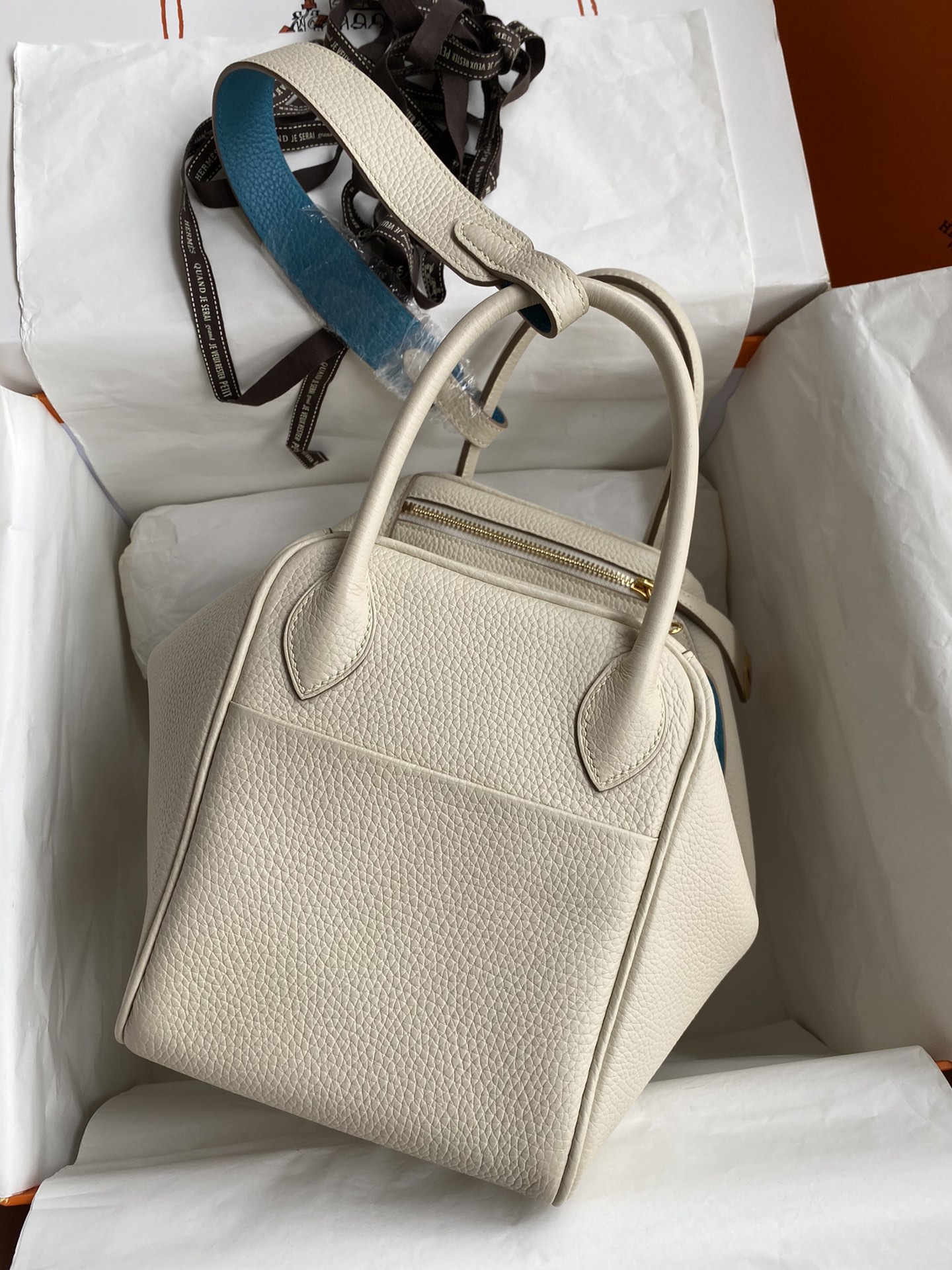 Hermes Lindy 30cm Handbag Shoulder Bag In White/Blue Clemence Leather